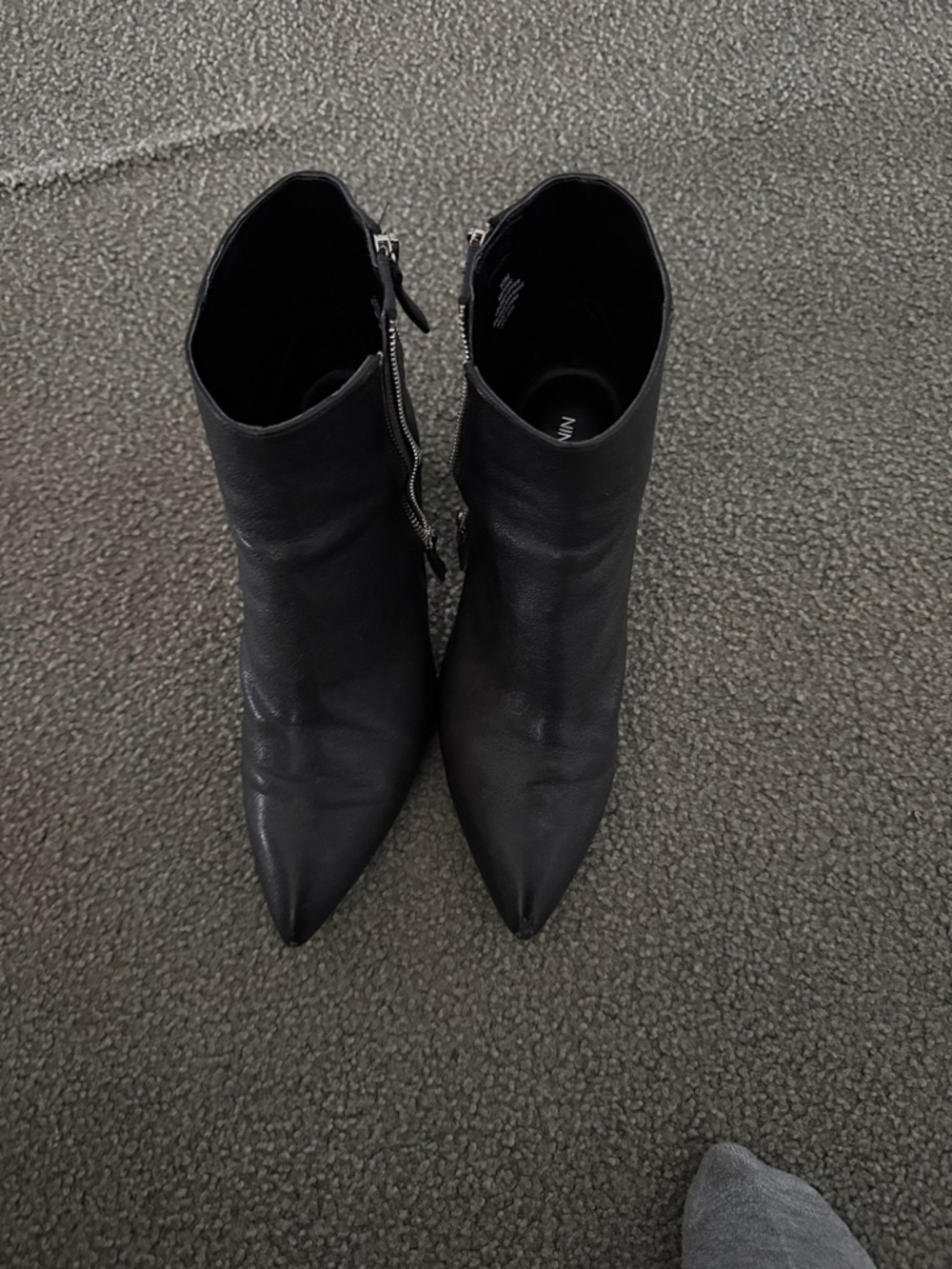 Nine West Black Pointed Toe Ankle Booties with Side Zipper